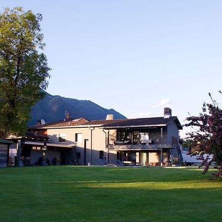 B&B Aura Rossa Quartino 外观 照片